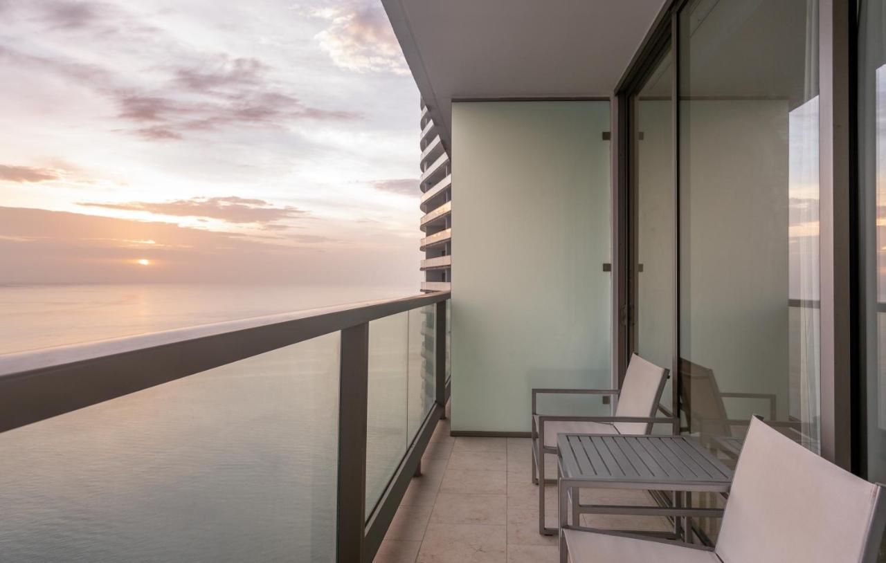 JW Marriott Panama Hotell Exteriör bild Balcony