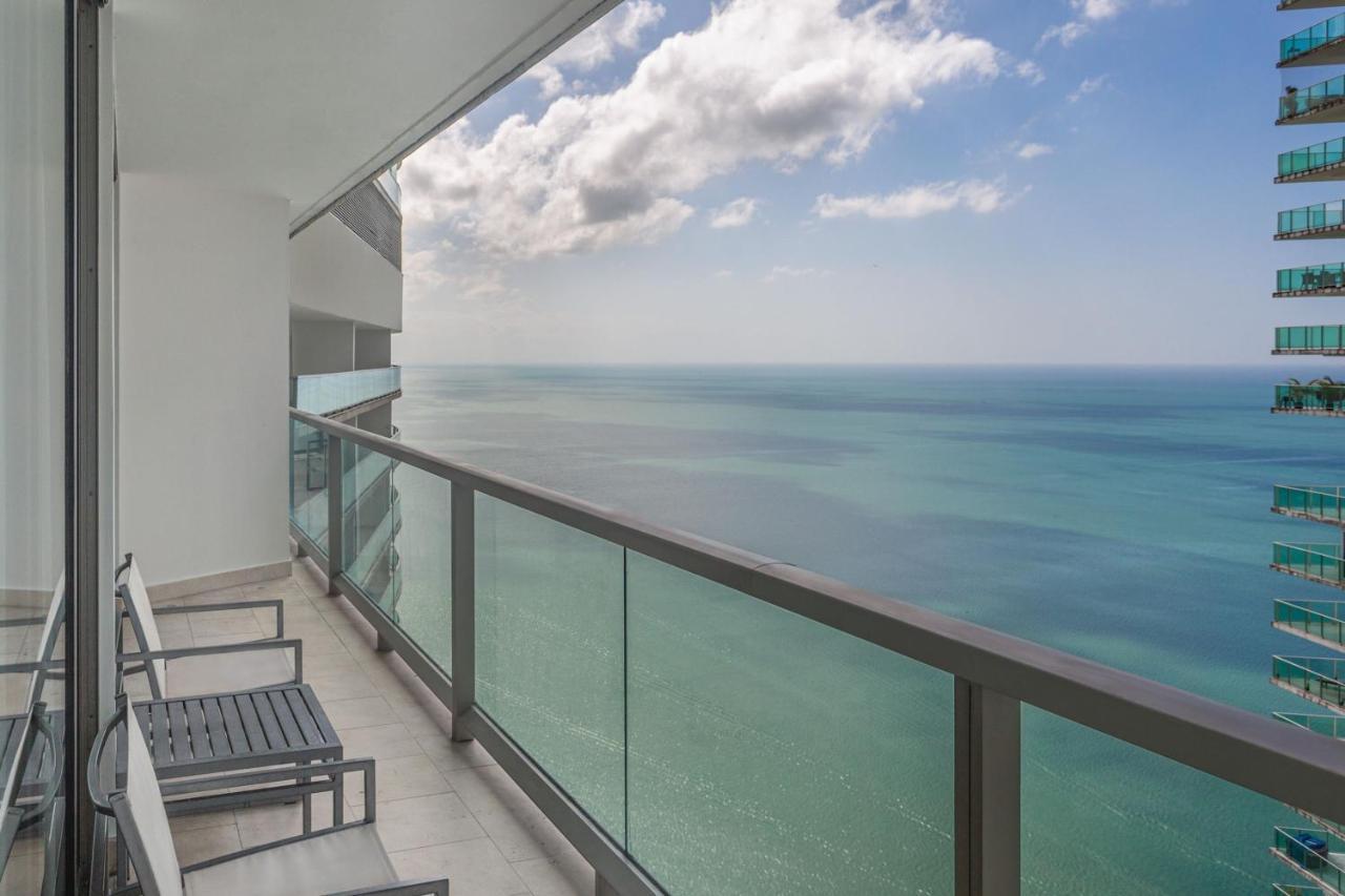JW Marriott Panama Hotell Exteriör bild Balcony