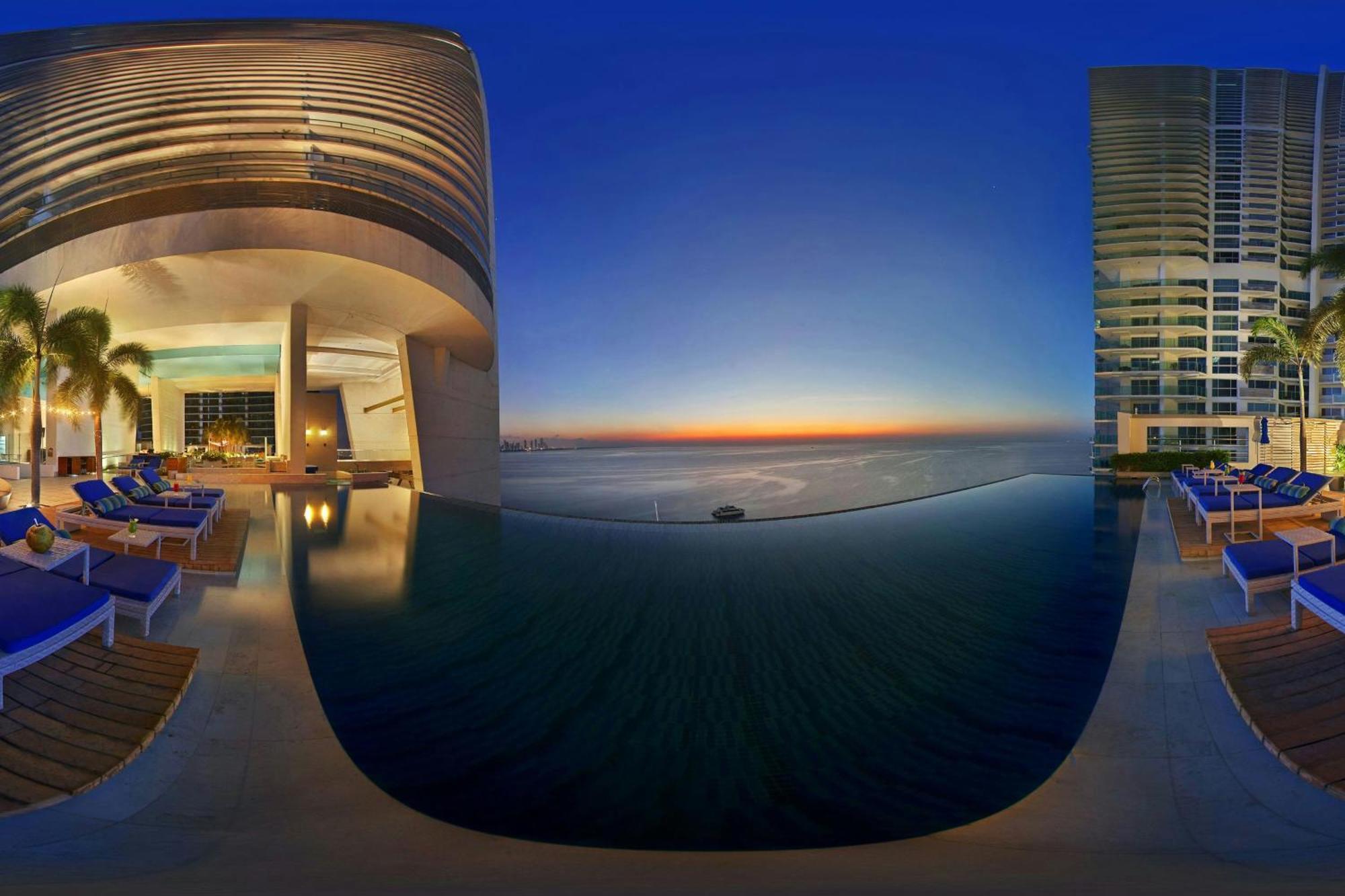 JW Marriott Panama Hotell Exteriör bild Infinity pool at the W San Francisco